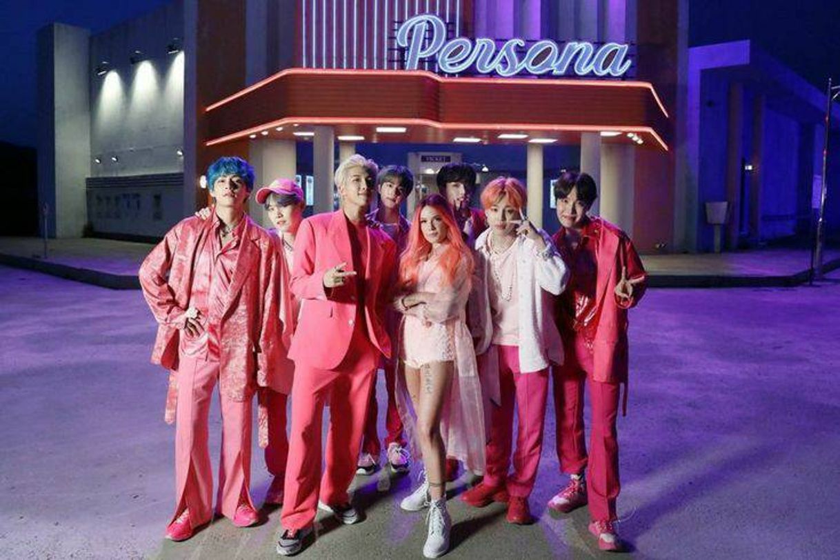 Moda BTS and Halsey 