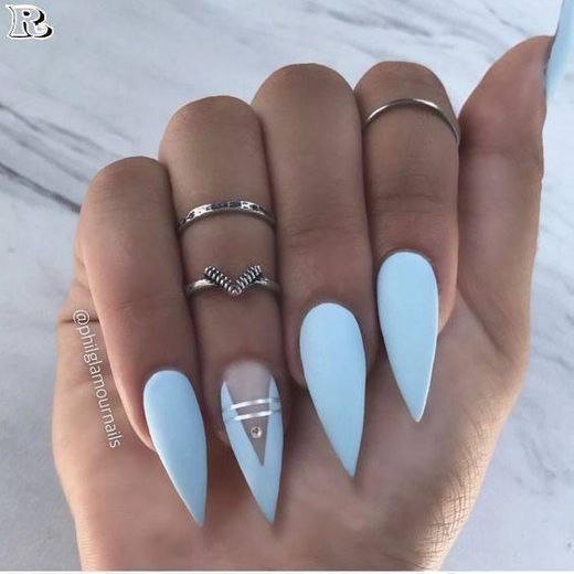 Unhas Stiletto