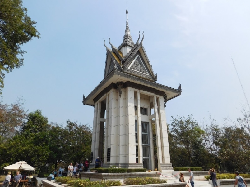 Lugar Choeung Ek Genocidal Center