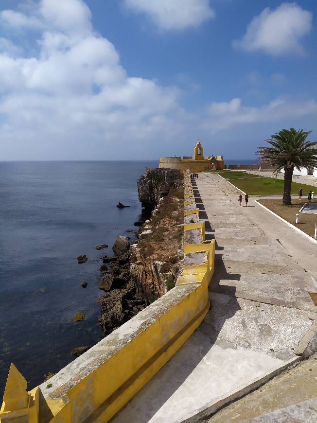 Place Fortaleza de Peniche