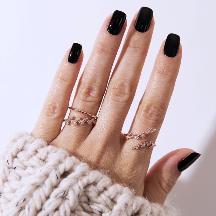 Social Nails