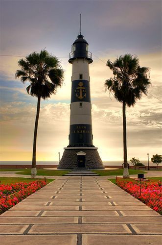 Place Faro La Marina