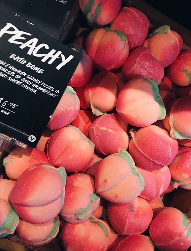 Products Peachy bath bomb