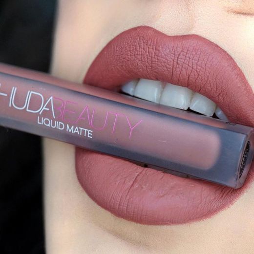 Huda Beauty Liquid Matte Lipstick