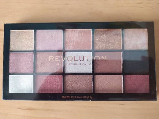 Maquillaje Revolution Reloaded Sombras palé Iconic Division