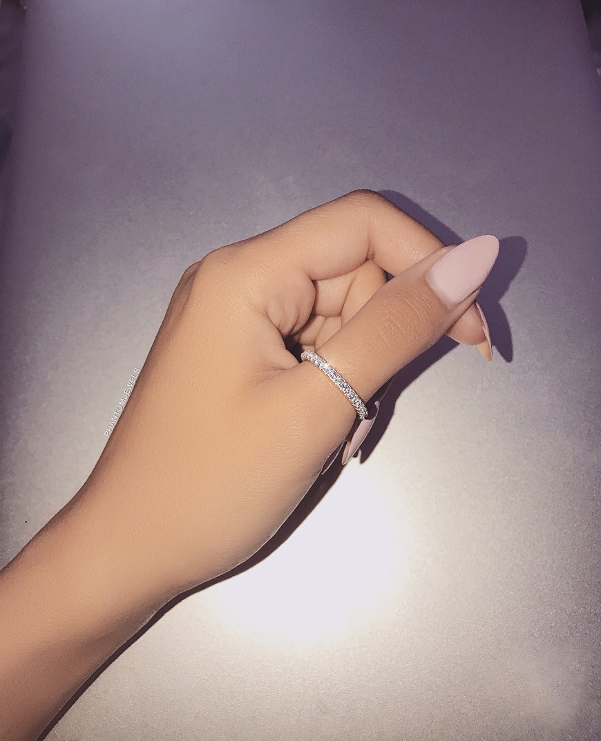 Social VELVET LUXE PAVÉ BAND

£ 34.99

