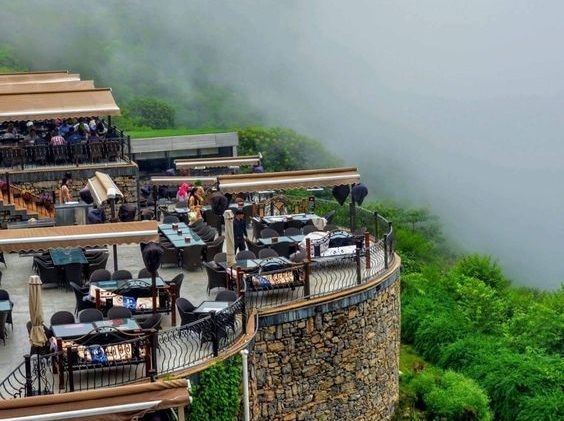 Restaurantes The Monal