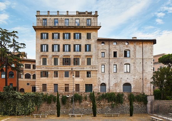 Place The Rooms of Rome palazzo rhinoceros