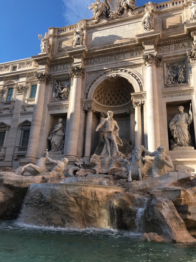 Lugar Fontana di Trevi