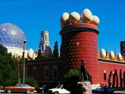 Lugar Teatro-Museo Dalí