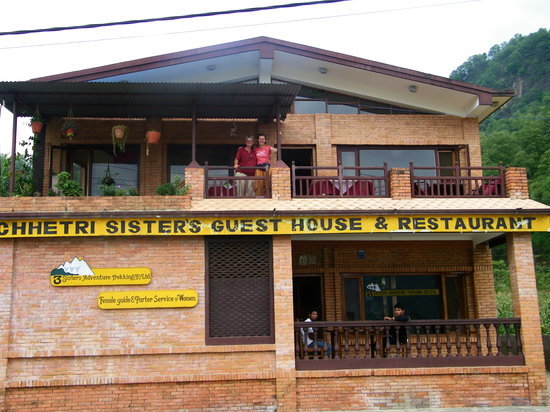 Place 3 Sisters Guest House & Coffee Shop