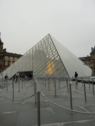 Museo del Louvre