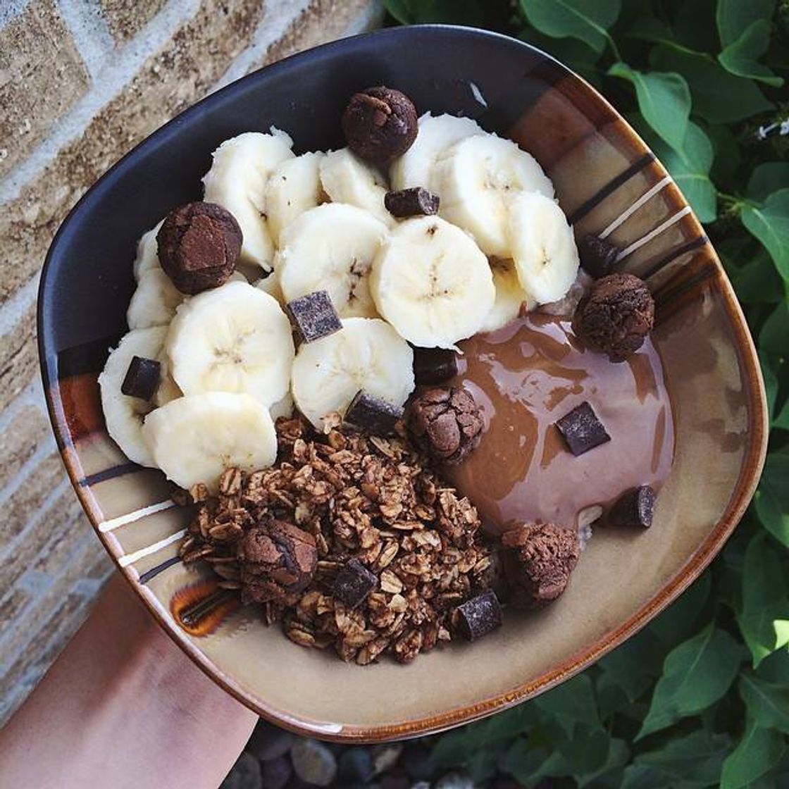 Social Banana com cereais e chocolate