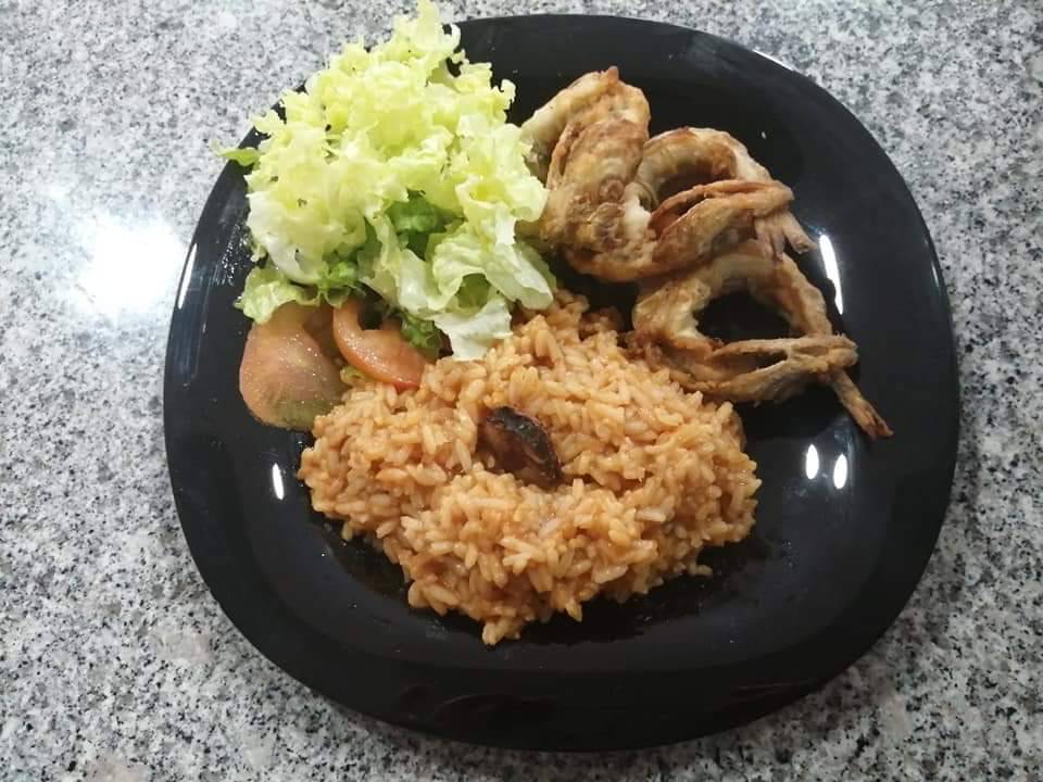 Restaurantes Verdinhos com arroz de tomate 