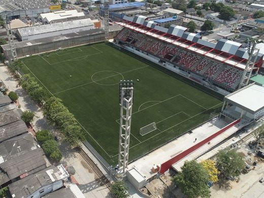 Estadio Moderno Julio Torres