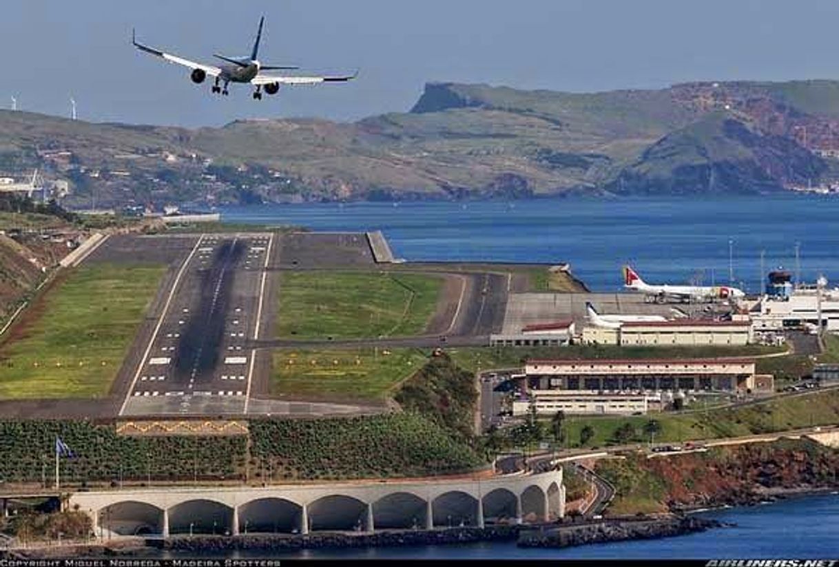 Lugar Aeroporto da Madeira