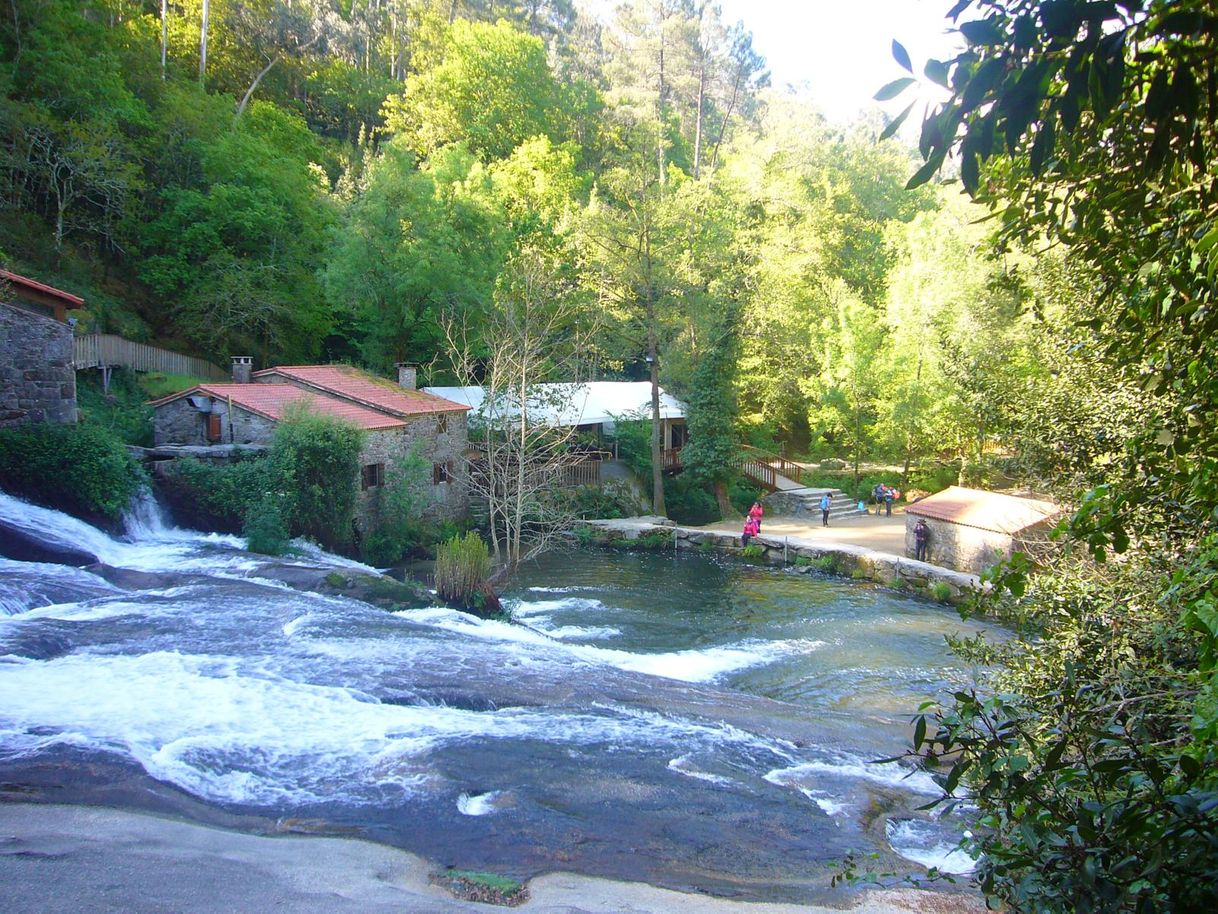 Lugar Cascada Río Barosa