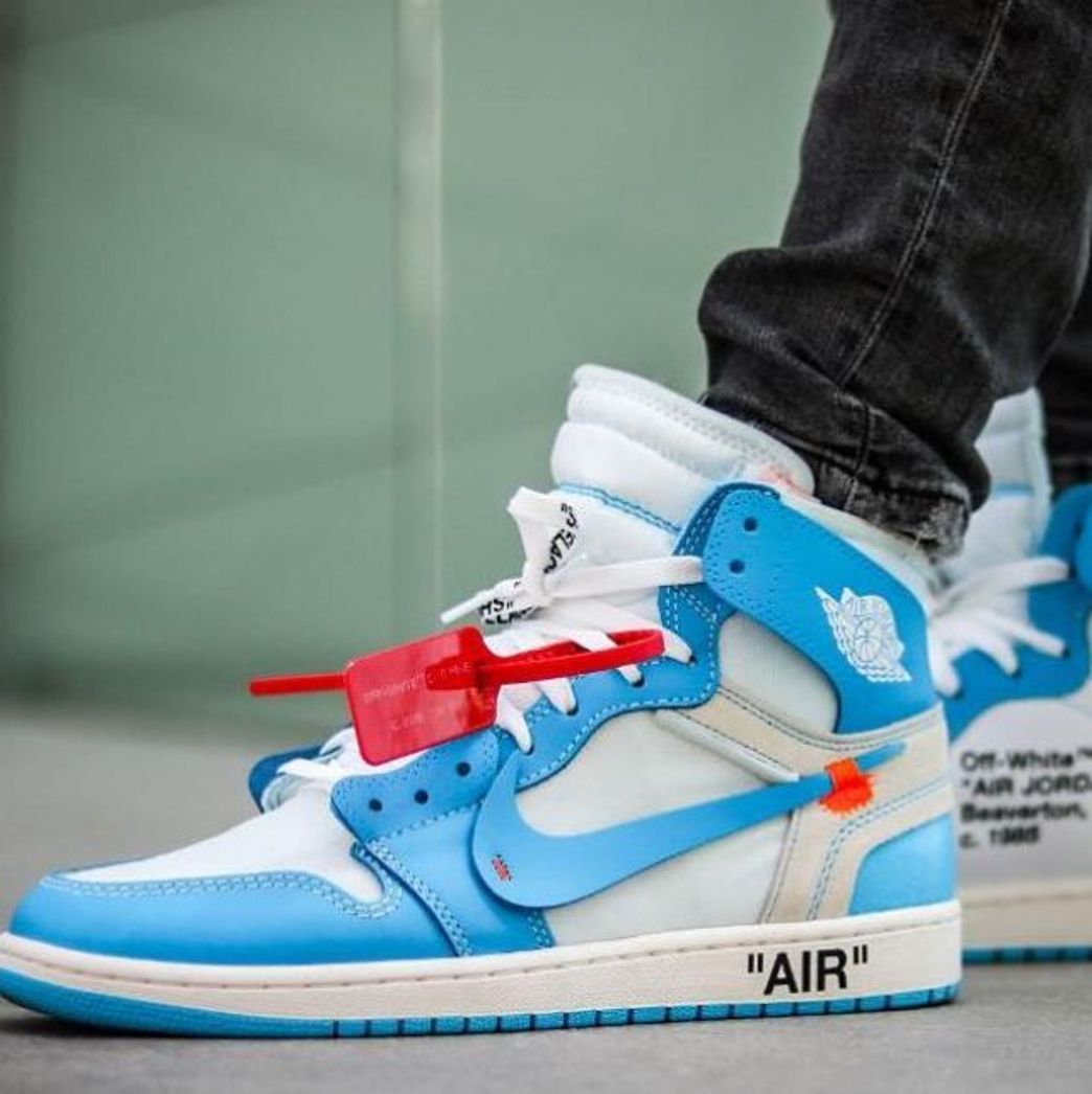 Moda Jordan 1 retro off-white university blue