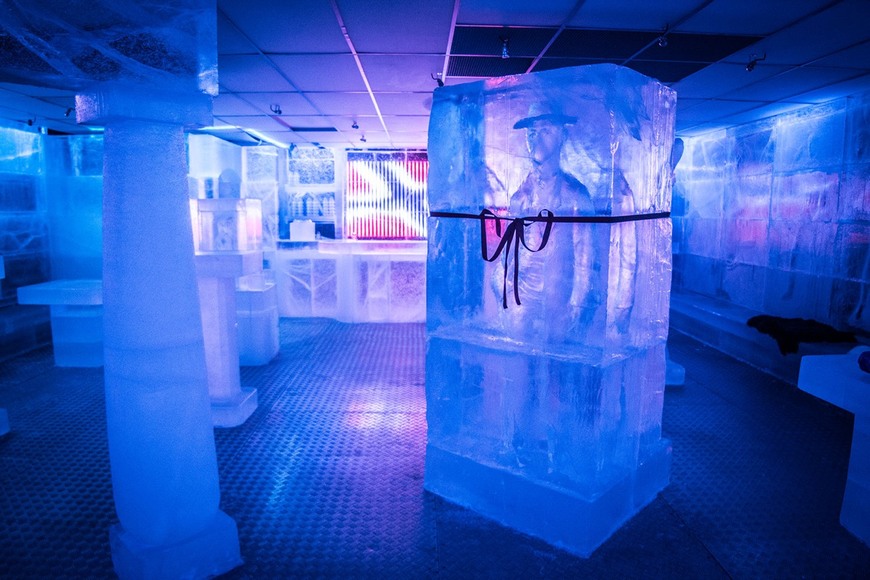 Place Magic Ice Bar