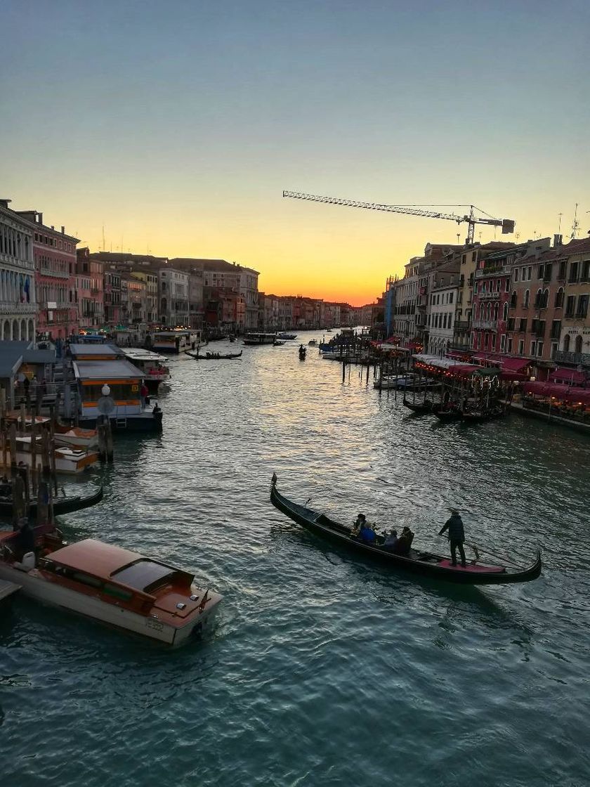 Place Venecia