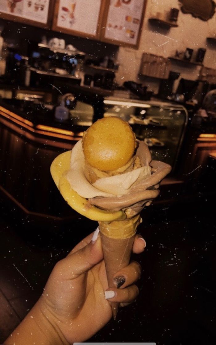 Restaurants Amorino - Artisanal Gelato Maker: Gelato, granitas, macaroons…