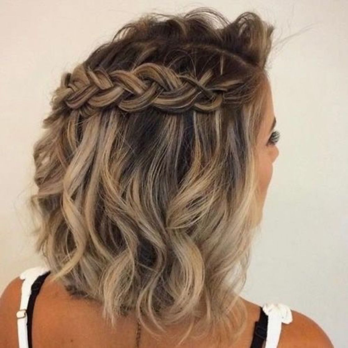 Fashion Penteado curto com trança 