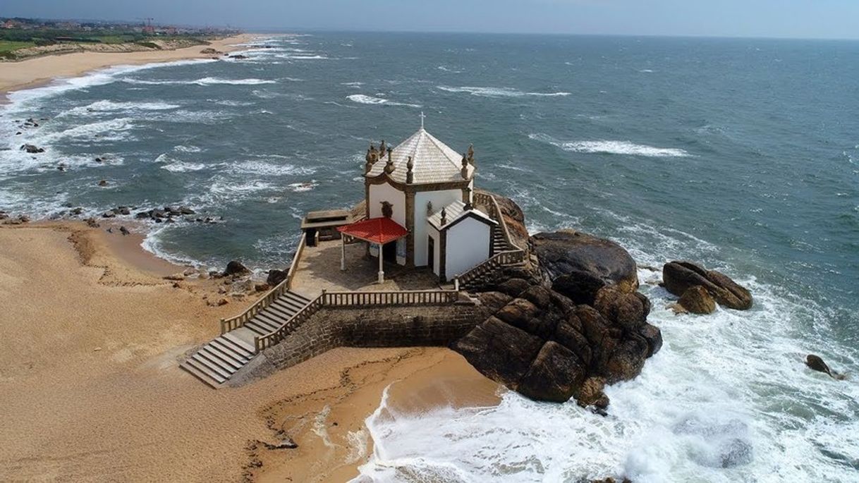 Lugar Capela do Senhor da Pedra - Miramar