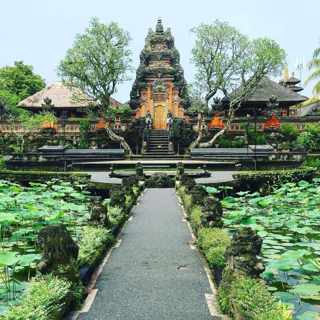 Place Pura Taman Saraswati