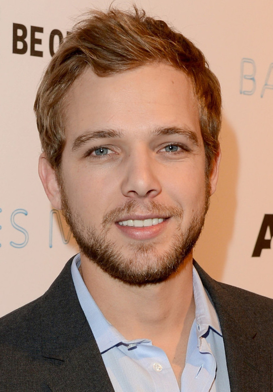 Moda Max Thieriot