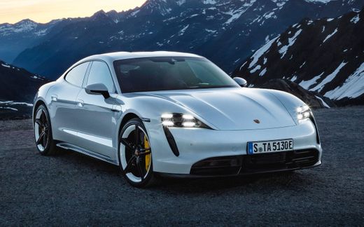 Porsche Taycan Turbo S 