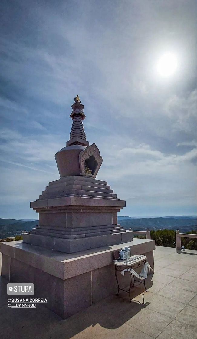 Lugar Stupa Budista