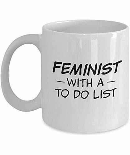 Feminista con una lista de tareas Taza