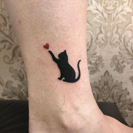 Tatuagem de gatinho