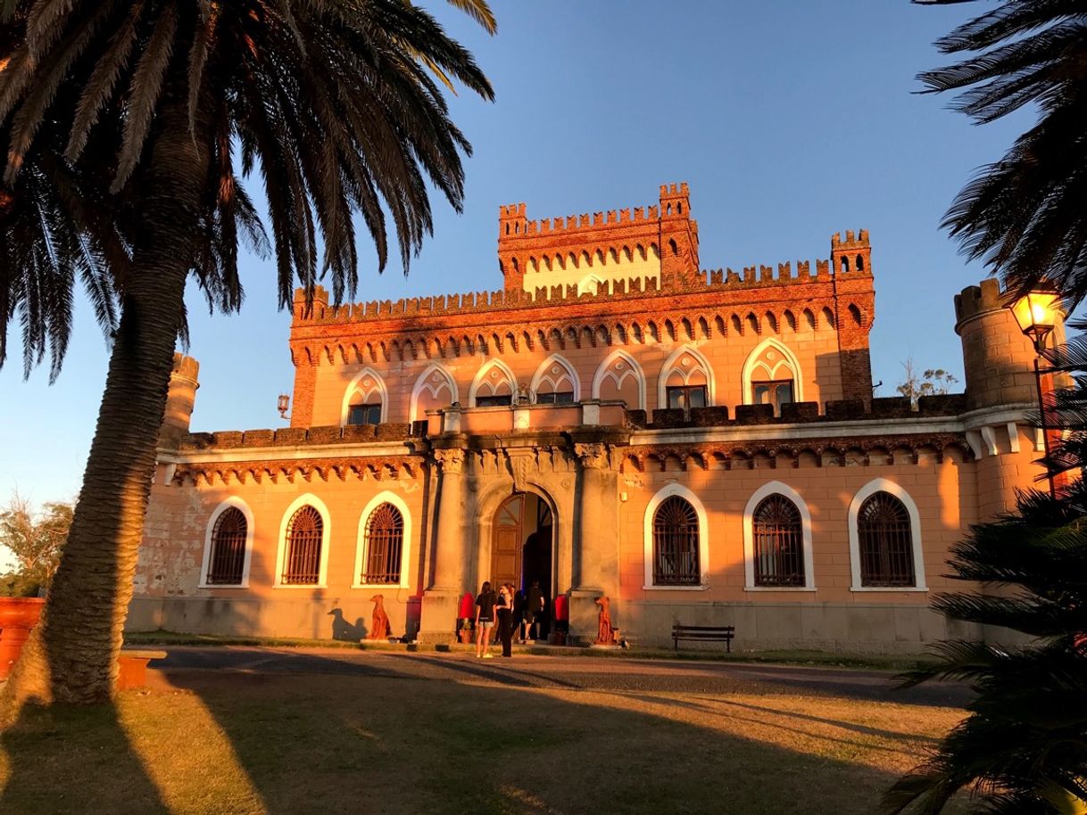 Lugar Castillo De Piria