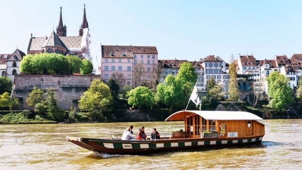 Fashion Boat Tour