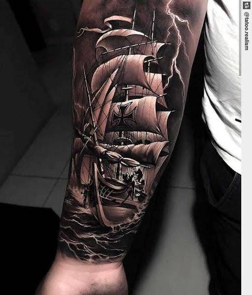 Fashion NAVEGANDO EM MARES DE TATOOS 🚢