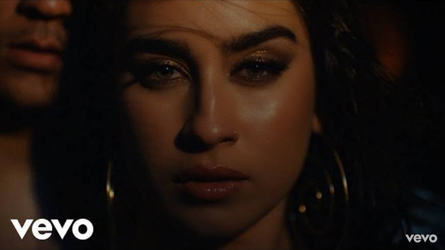 Moda Lauren Jauregui, Tainy - Lento (Official Video)