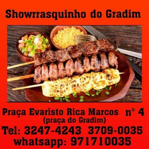 Showrrasquinho e Completão da Praça Do Gradim