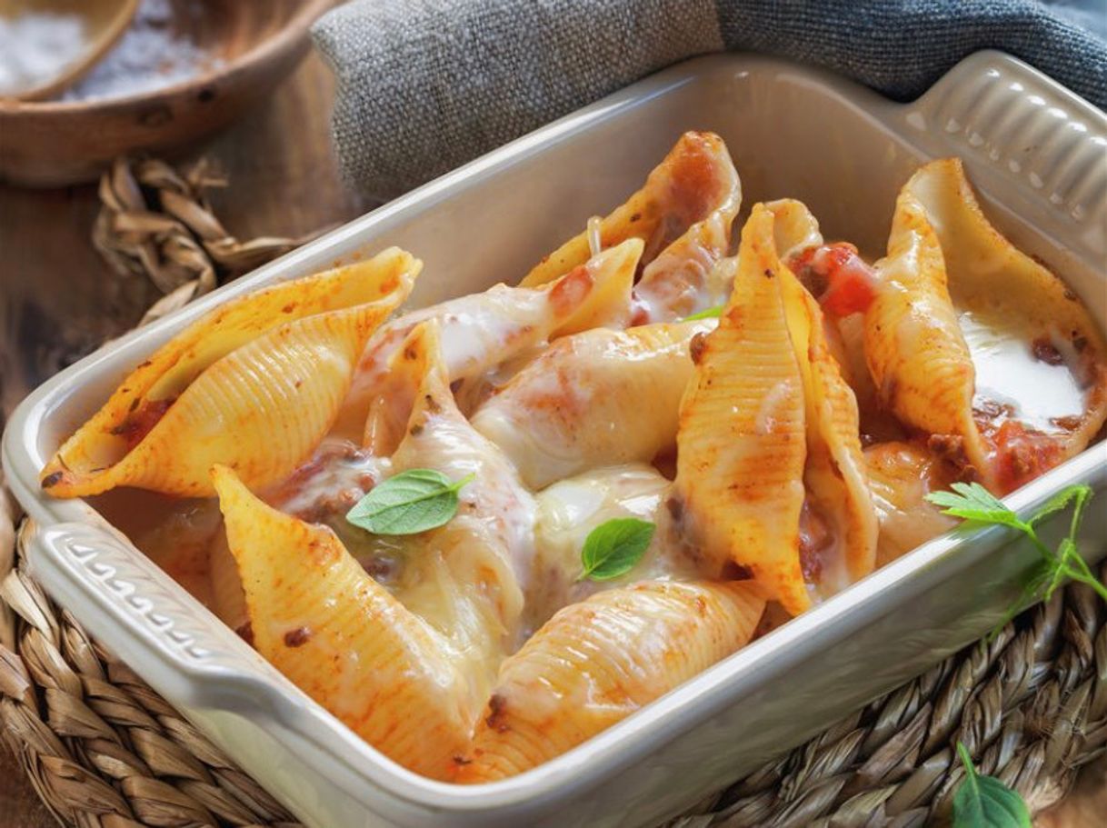 Social Conchas a la boloñesa gratinadas 