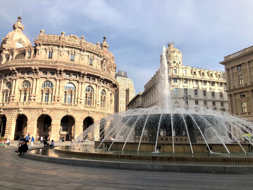 Lugar Piazza De Ferrari