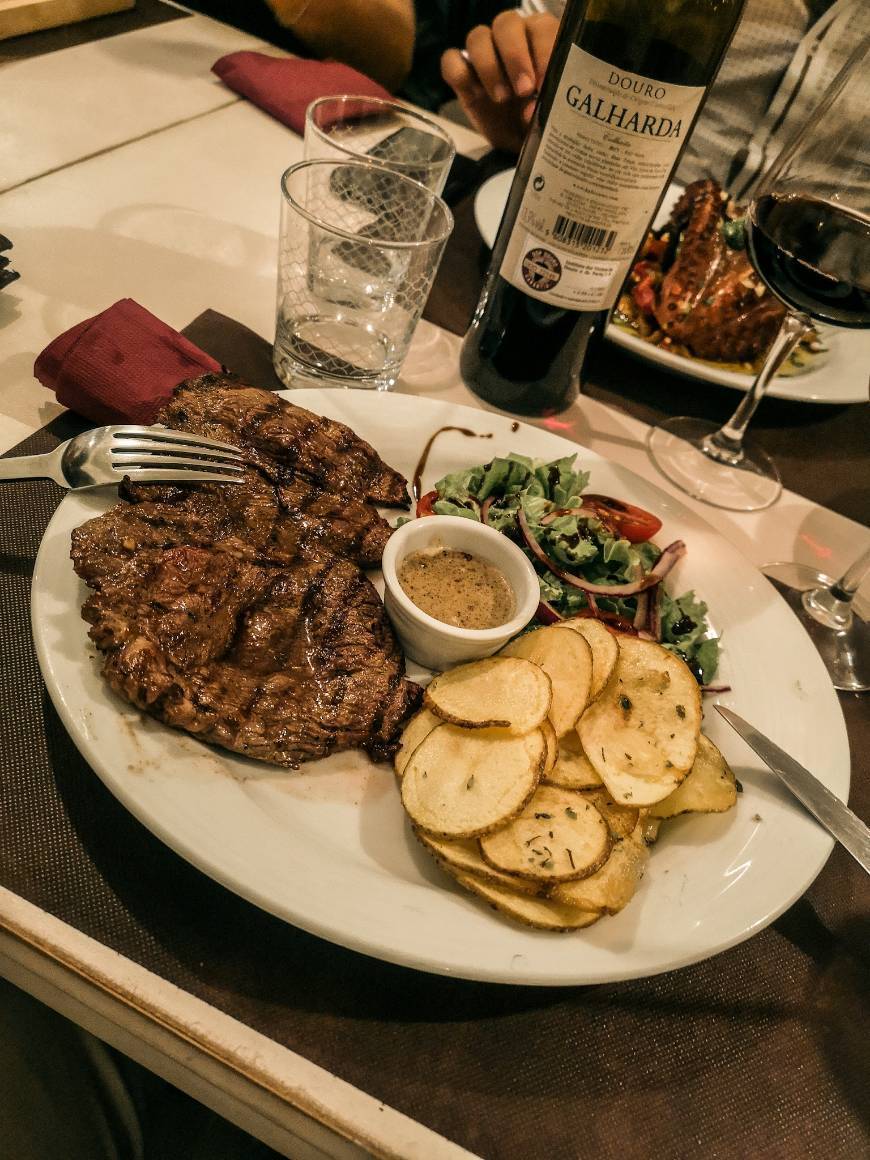 Restaurantes Magna Carta - Wine & Food