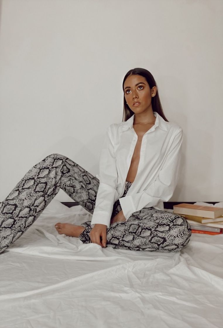 Moda OVERSIZED shirt & BELL trousers