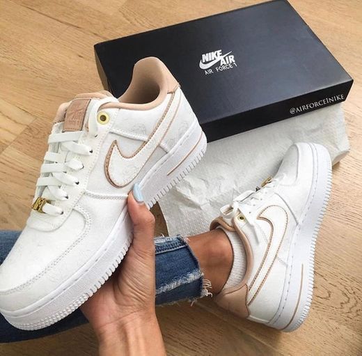 Nike Air Force 1