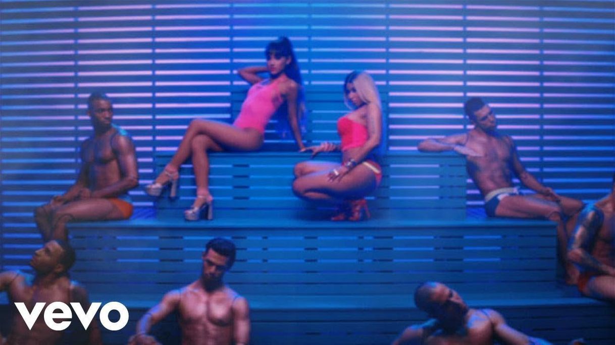 Social Ariana Grande ft. Nicki Minaj - YouTube