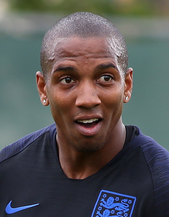 Moda Ashley Young