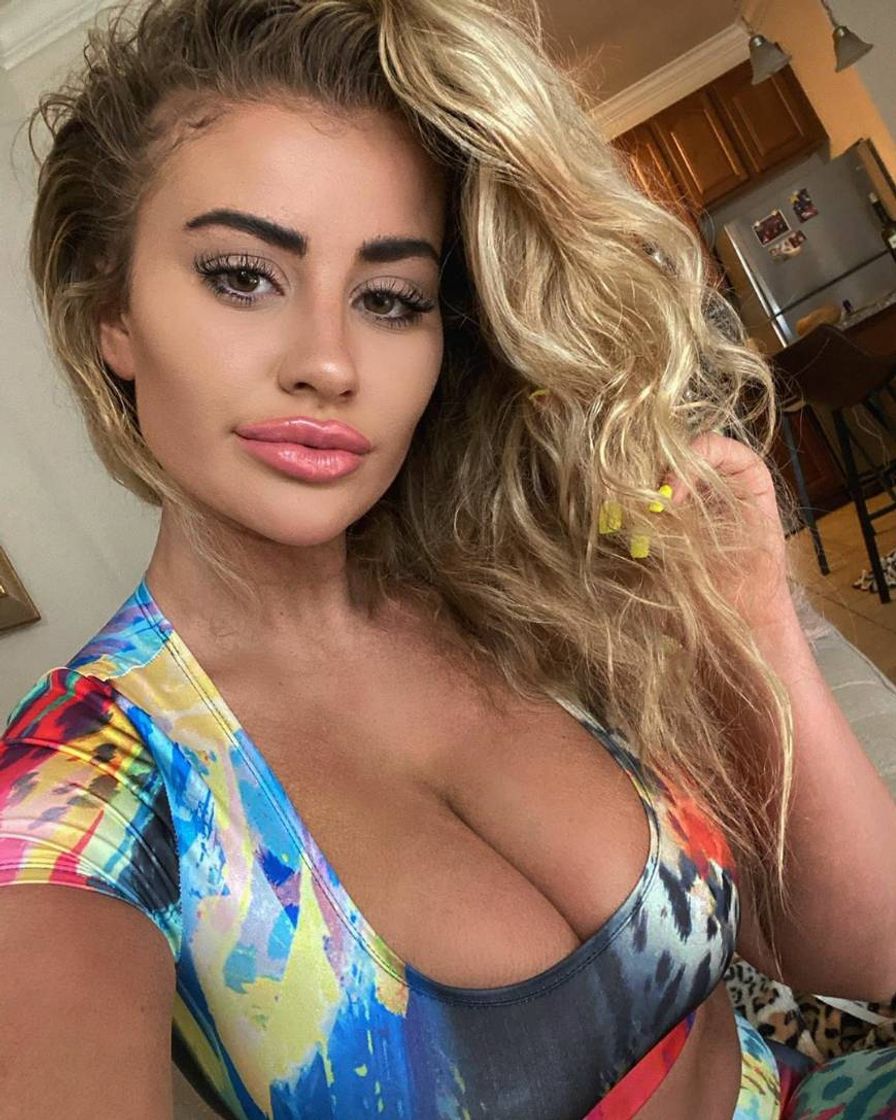 Moda Chloe Ayling