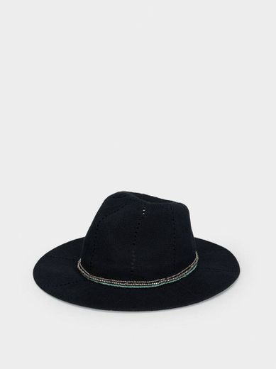 Sombrero de punto negro