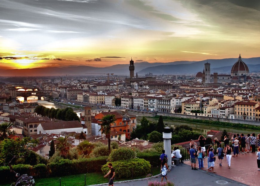 Lugar Piazzale Michelangelo