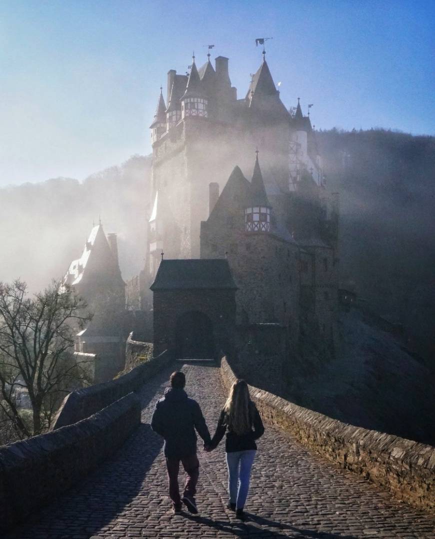 Place Eltz Castle