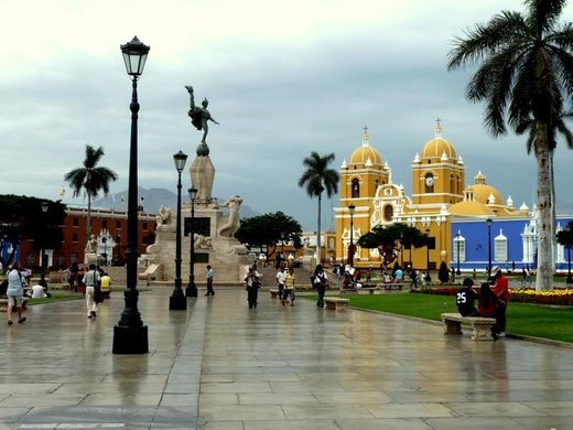 Plaza de Armas de Trujillo